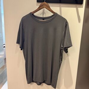 Lululemon Balancer Short-Sleeve Shirt in Heathered Black